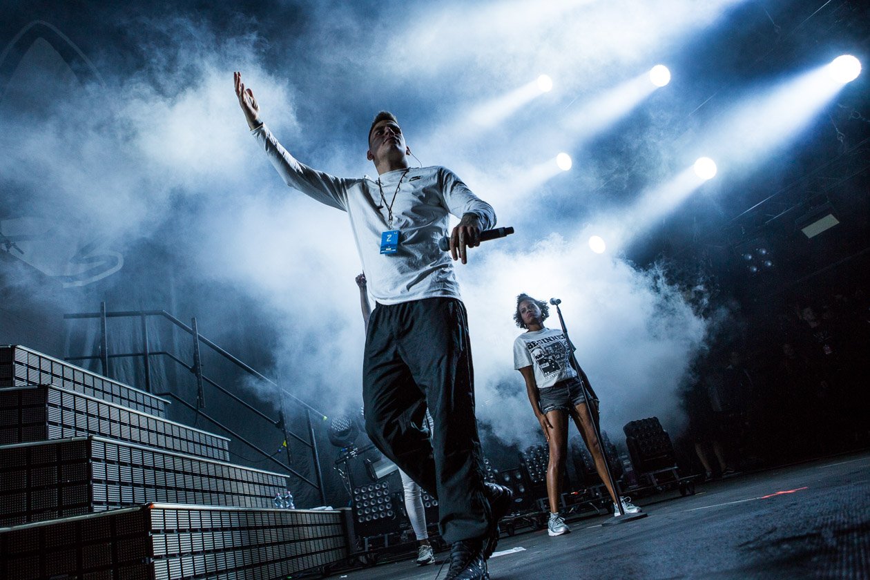 Zurück auf dem Nürburgring: Die Bilder von Deutschlands größtem Festival! – Gzuz von der Strassenbande 187 on stage.